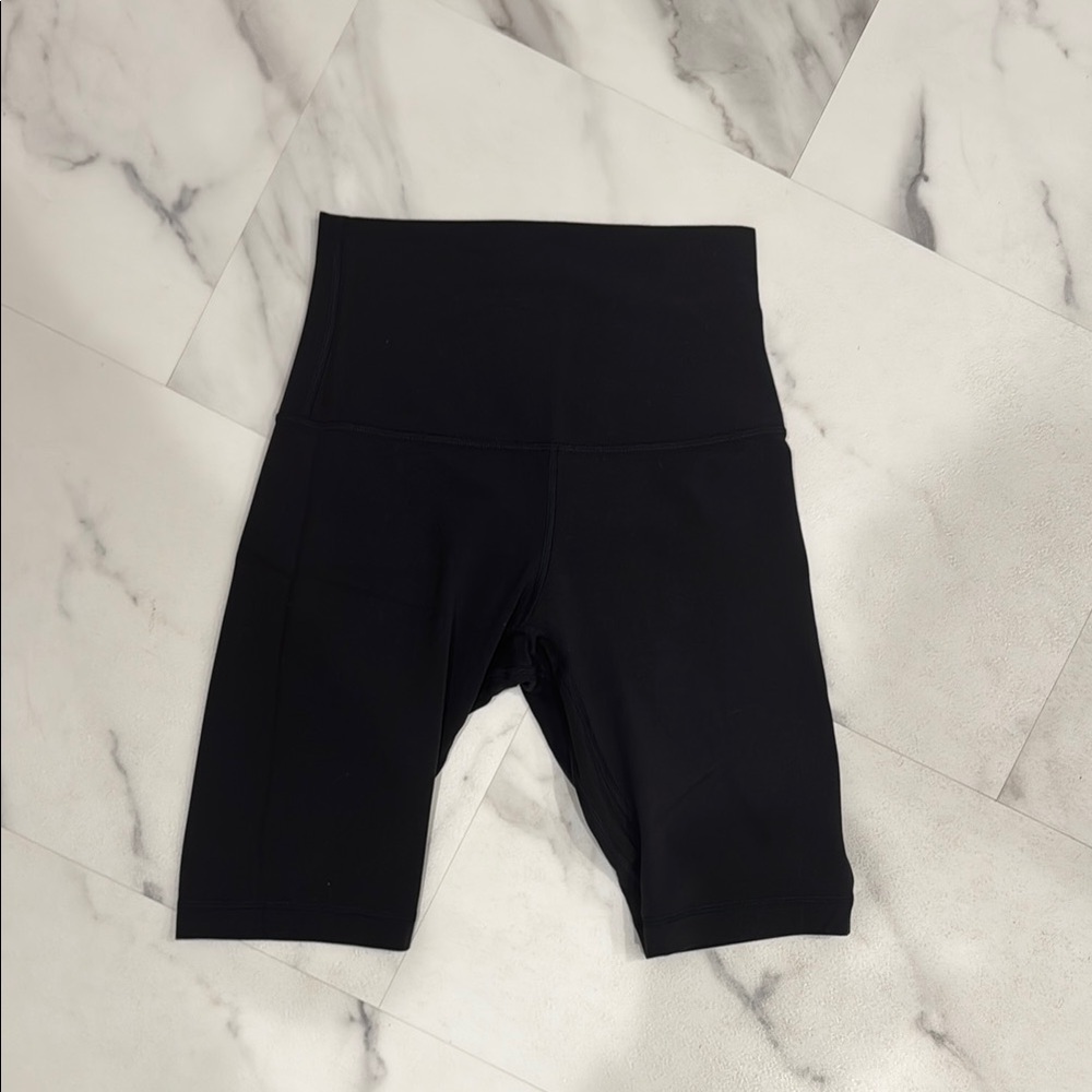 Lululemon Black Women's High-Waisted Shorts